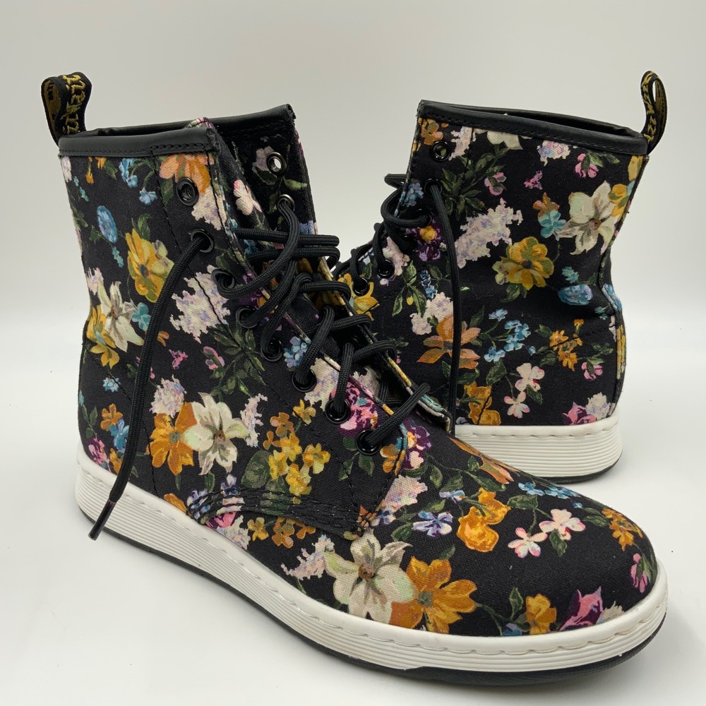 Dr. Martens Newton DF Floral Canvas Boots Black Multi Women 9 Lightweight 8-Eye